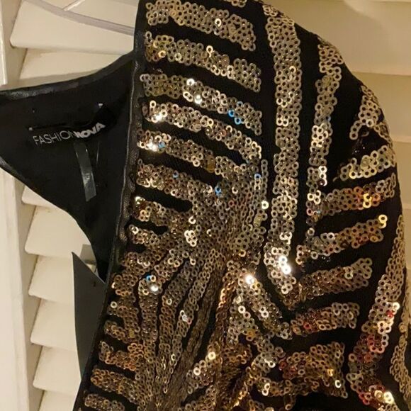 WOW 🤩 NWT Flashy Ways Romper by Fashion Nova. Dance 🪩 💃 🌙 Away! - Picture 5 of 16